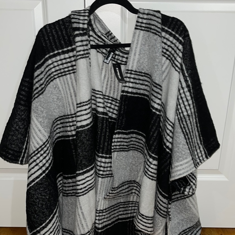 Express • Poncho
